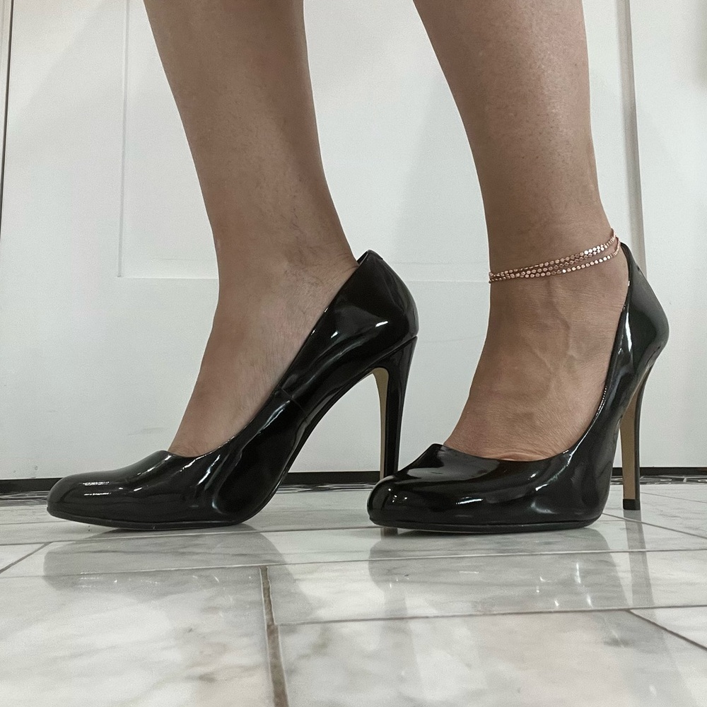 Aldo classic black pumps. Size 8. New.